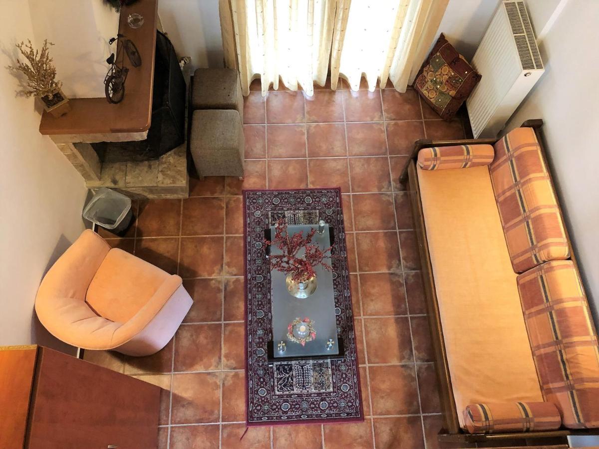 كالافريتا Guesthouse Mouses المظهر الخارجي الصورة
